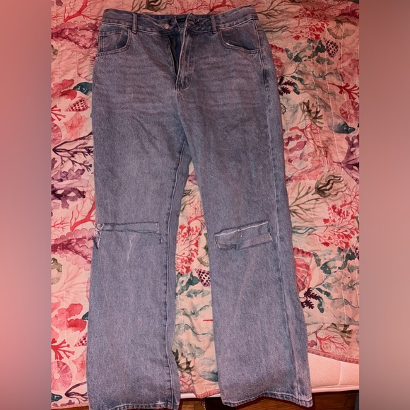 Ripped boyfriend - Picture 1 of 3